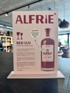 Displaykaart van Alfrie Red Luv, premium ready to drink mocktail